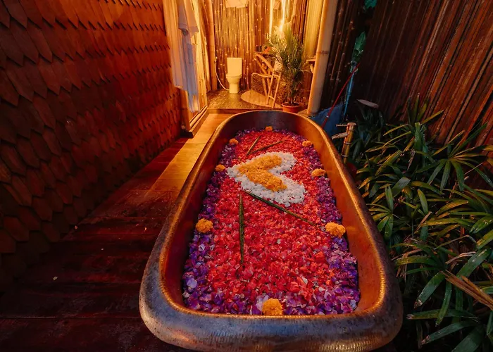 فيلة Adi's Bamboo House Sidemen - Nyan Bali